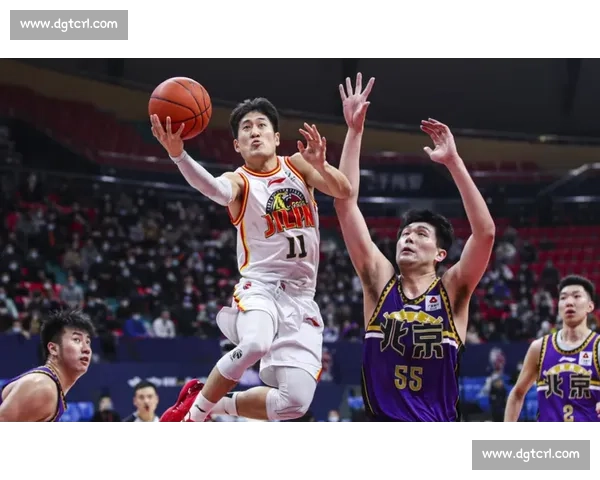 中国男篮迎战世界劲旅塞尔维亚全力冲击巴黎奥运热身赛关键胜利
